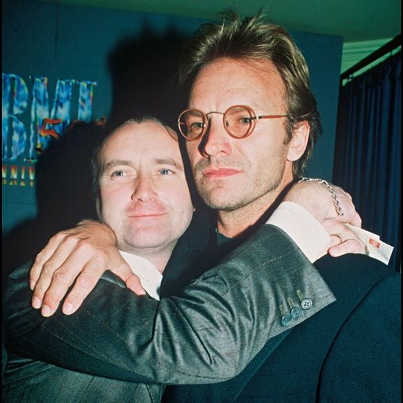 Phil Collins et Sting en 1991 à Londres.