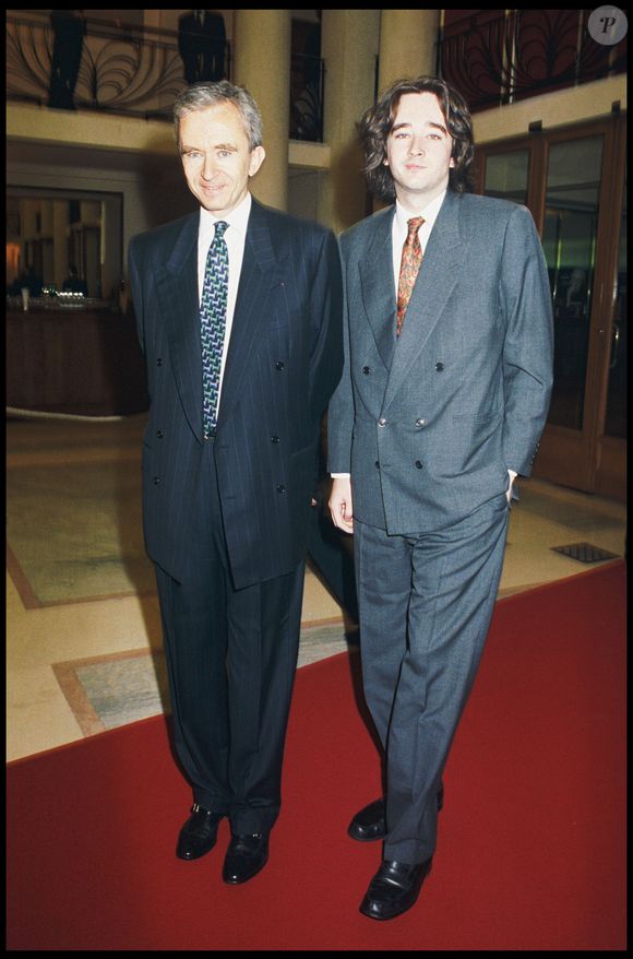 Bernard Arnault et son fils Antoine, en 1997 © BERTRAND RINDOFF PETROFF / BESTIMAGE