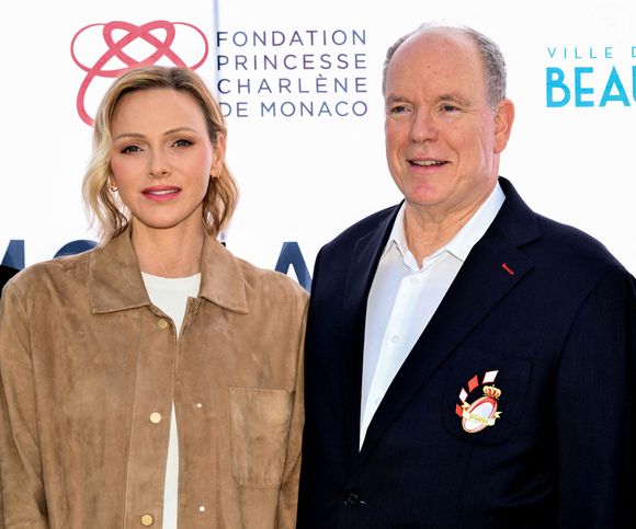 Le prince Albert II de Monaco et la princesse Charlene de Monaco ont assisté au 1er Tournoi Monaco Sevens qui s'est déroulé au Stade prince héréditaire Jacques à Beausoleil, le 1er mai 2026. - © Bruno Bebert/Bestimage