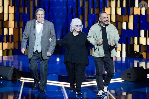 Exclusif - Jean-Pierre Castaldi, Catherine Lara, François-Xavier Demaison lors de l'enregistrement de l'émission "La Boîte à secrets", présentée par F.Bollaert et diffusée le 9 janvier 2026 sur France 3, dans les studios du Lendit à Saint-Denis, France, le 2 décembre 2025. © Cyril Moreau/Bestimage
