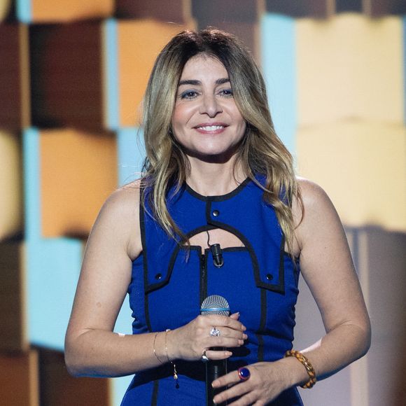 Exclusif - Julie Zenatti lors de l'enregistrement de l'émission "La Boîte à secrets", présentée par F.Bollaert et diffusée le 2 janvier 2026 sur France 3, dans les studios du Lendit à Saint-Denis, France, le 1er décembre 2025. © Cyril Moreau/Bestimage