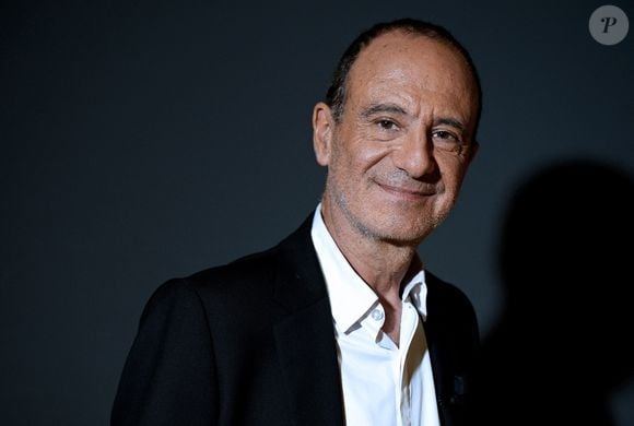 Ce placement en garde à vue intervient dans le cadre de l'enquête ouverte en février 2024 à Paris après des plaintes de femmes l'accusant de viols et agressions sexuelles

Exclusif - Archives - Portraits de Gérard Miller. Le 22 novembre 2017. © MPP / Bestimage