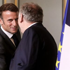 Le président français Emmanuel Macron et Francois Bayrou lors de la troisième session plénière du Conseil national de la refondation (CNR), au palais de l'Elysée, Paris, France, le 7 septembre 2023. © Stéphane Lemouton / Bestimage