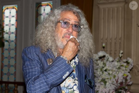 Exclusif - Djamel Bentenah - Mariage de Djamel Bentenah (acheteur dans l'émission Affaire Conclue) avec Severine Bauw à la mairie de Colombes le 21 juin 2025.