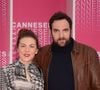 Interviewée par "Purepeople", elle avait ainsi révélé avoir été incarcérée à l'étranger, plus précisément dans la capitale du Qatar : Doha.

Anne-Elisabeth Blateau et David Mora durant la soirée d'ouverture de la compétition du Canneseries le 7 avril 2018. Le Festival International de Cannes des Séries se déroule du 4 au 11 avril 2018 au Palais des Festivals. CANNESERIES valorise et incarne les séries du monde entier, comme un porte voix de ce nouvel art populaire et ultra créatif. Plusieurs sections composeront ce festival avec des projections et des rencontres ouvertes à tous et de nombreux rendez-vous festifs. Particularité du Canneseries, le Tapis, habituellement Rouge pour ce style d'événements, est cette fois ci, Rose. Il s'agit donc d'un Pink Carpet. © Rachid Bellak / Bestimage