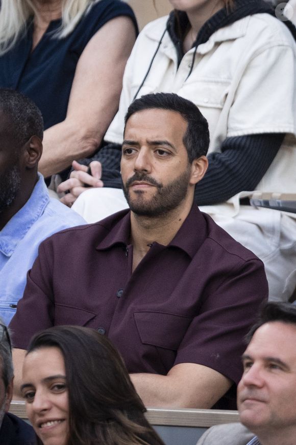 Tarek Boudali dans les tribunes lors de la session du soir des Internationaux de France de Tennis de Roland Garros 2025, à Paris, France, le 4 juin 2025. © Jacovides-Moreau/Bestimage