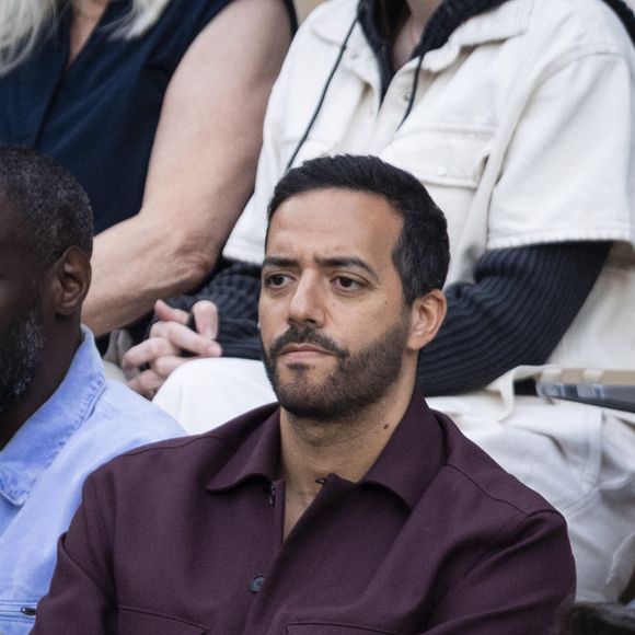 Tarek Boudali dans les tribunes lors de la session du soir des Internationaux de France de Tennis de Roland Garros 2025, à Paris, France, le 4 juin 2025. © Jacovides-Moreau/Bestimage