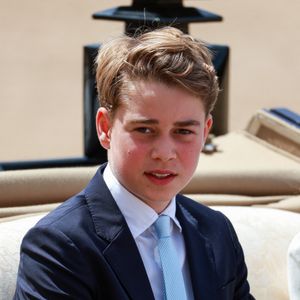 Pour son arrivée, des mesures inédites pour préserver sa vie privée ont été prises.
Le Prince George de Galles lors de la cérémonie de Trooping the Colour 2026,
Pictured: Prince George