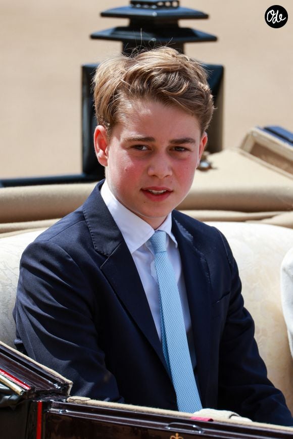 Pour son arrivée, des mesures inédites pour préserver sa vie privée ont été prises. 

Le Prince George de Galles lors de la cérémonie de Trooping the Colour 2026,

Pictured: Prince George