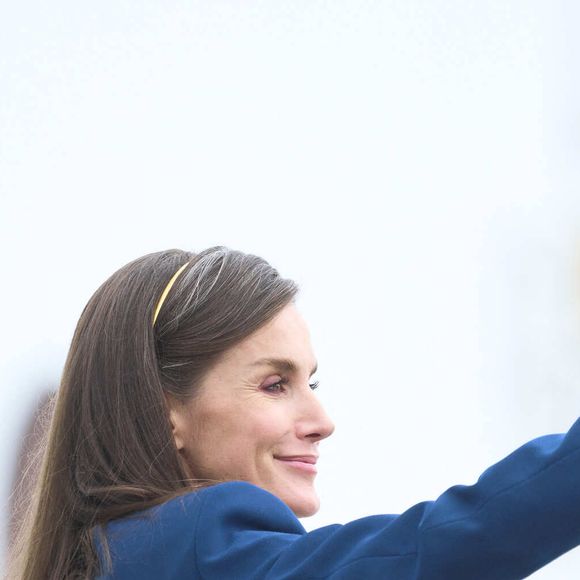 L'émotion était donc palpable à Cadix

Le roi Felipe VI et la reine Letizia d'Espagne président les adieux du « Juan Sebastián de Elcano » avec l'Infante Leonor comme aspirante à Cadix. (Credit Image: © Jack Abuin/ZUMA Press Wire)