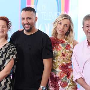 Éloïde Poux, Majid Berhila, Amélie Etasse, Frédéric Bouraly lors du photocall de « Scènes de ménages » au Grimaldi Forum lors du 64e Festival de télévision de Monte-Carlo le 14 juin 2025. © Denis Guignebourg/Bestimage