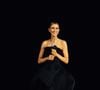 Il lève le voile sur les coulisses de ce retour tant attendu et sur l'état d'esprit de la star.

Celine Dion, tenue et bijoux Boucheron, lors de son premier concert à la Plénitude Arena à Paris La Défense le 12 septembre 2026.