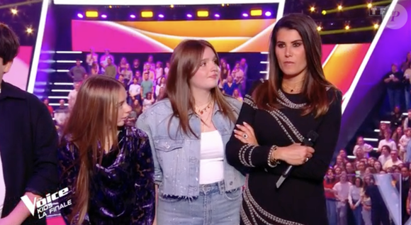 "J’ai envie de faire pas mal de choses en tant qu’animatrice, mais aussi en tant que productrice. C’est un nouveau rôle que je n’avais pas jusqu’à présent." 

TF1 "The Voice" Karine Ferri avec Nikos Aliagas 4 octobre 2025