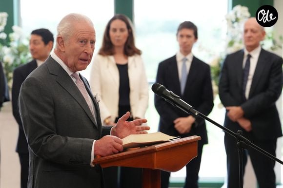 Le roi Charles III d'Angleterre prononce un discours lors d'une réunion rassemblant des dirigeants du secteur de l'intelligence artificielle (IA) le jeudi 17 septembre 2026.
 © Jonathan Brady/PA Photo/Bestimage