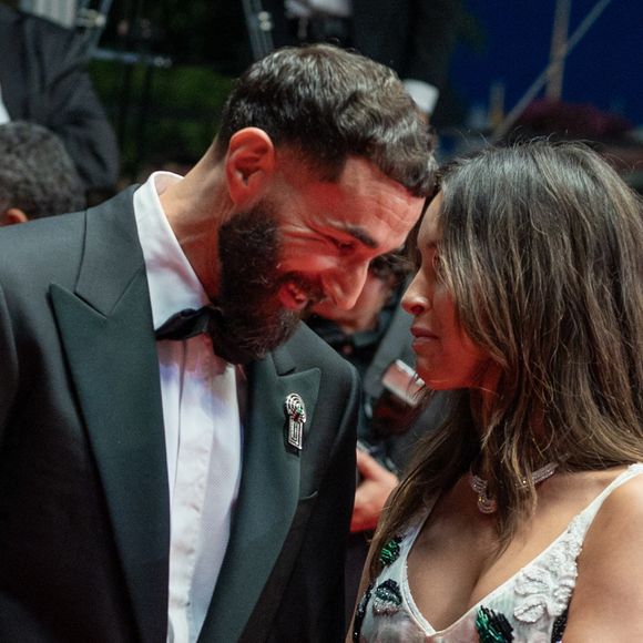Karim Benzema et sa compagne Lyna Khoudri lors de la montée des marches du film « 13 jours 13 nuits » lors du 78ème Festival International du Film de Cannes. Le 23 mai 2025
© Jacovides-Moreau / Bestimage