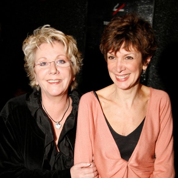 Archives - En France, à Paris, à l'occasion du concert de M.Amont à L'Olympia, Françoise Laborde et sa soeur Catherine. 
© Christophe Aubert via Bestimage