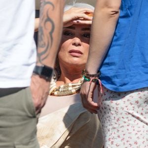 Exclusif - Lola Dewaere - Tournage de la série "Cat's Eyes" (S2 / TF1) à Paris, le 11 août 2025. 

Agence / Bestimage