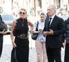 Sophie Davant et son compagnon William Leymergie - Arrivées aux obsèques de Philippe Labro en l'église de Saint-Germain-des-Prés à Paris le 13 juin 2025. © Dominique Jacovides - Christophe Clovis / Bestimage