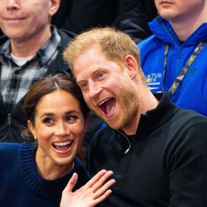 Le prince Harry, duc de Sussex et Meghan Markle, duchesse de Sussex, assistent à un match de basketball en fauteuil lors des "Invictus Games Vancouver Whistler 2025" à Vancouver, le 9 février 2025. Photo par Backgrid USA / Bestimage