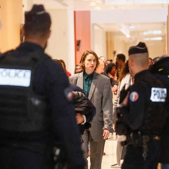 Adèle Haenel arrive au tribunal - Le réalisateur Christophe Ruggia, poursuivi pour agressions sexuelles envers la comédienne Adèle Haenel, condamné à deux de prison ferme avec port de bracelet électronique va faire appel de la décision, au tribunal judiciaire de Paris, France, le 3 février 2025. © Christophe Clovis/Bestimage