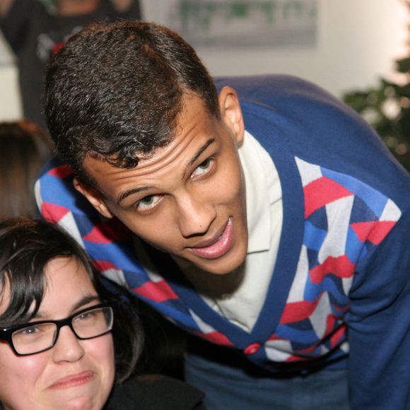 Le chanteur belge Stromae lors de sa séance de dédicace à la FNAC de Perpignan avant son concert à l'Elmediator de Perpignan, le 18 mars 2011. Photo Michel Clementz/ABACAPRESS.COM
