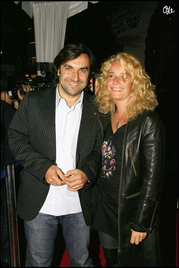 Aujourd'hui, Stéphanie et André Manoukian organisent ensemble les festivals Chamonix CosmoJazz et Les Baux Piano, qui les réunissent autour de leur passion commune pour la musique.

André Manoukian et Stéphanie lors de la première du film "Indigènes" à l'UGC Normandie sur les Champs-Elysées à Paris.

© BERTRAND RINDOFF PETROFF / BESTIMAGE
