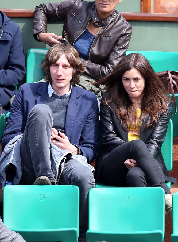 Olivia Ruiz et son compagnon Nicolas Preschey - Jour 9 - People aux Internationaux de France de tennis a Roland-Garros le 3 juin 2013.Jacovides / Agence / Bestimage