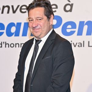 Laurent Gerra lors de la cérémonie d'ouverture du 17e Festival Lumière à Lyon, France, le 11 octobre 2025. Photo par Julien Reynaud/APS-Medias/ABACAPRESS.COM