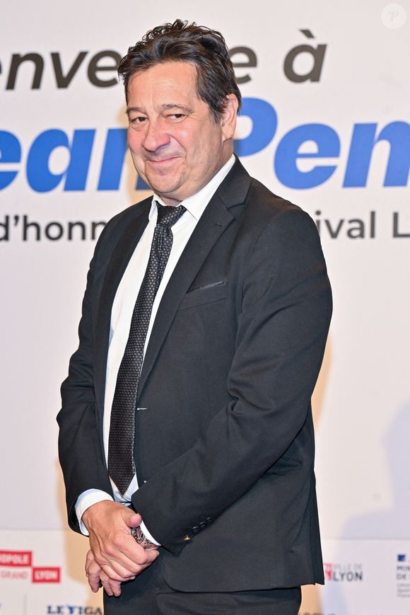 Laurent Gerra lors de la cérémonie d'ouverture du 17e Festival Lumière à Lyon, France, le 11 octobre 2025. Photo par Julien Reynaud/APS-Medias/ABACAPRESS.COM