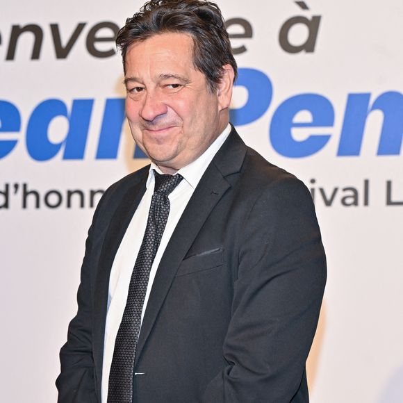 Laurent Gerra lors de la cérémonie d'ouverture du 17e Festival Lumière à Lyon, France, le 11 octobre 2025. Photo par Julien Reynaud/APS-Medias/ABACAPRESS.COM