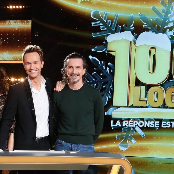 Exclusif - Adeline Tonuitti, Isabelle Vitari, Cyril Féraud, Arnaud Tsamère - Enregistrement de l'émission "100% Logique, Spéciale Noël", présentée par C.Féraud et diffusée le 21 décembre sur France 2.
© Christophe Clovis / Bestimage