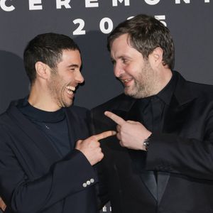 Tahar Rahim et Karim Leklou (César du meilleur acteur) au photocall du dîner de la 50ème édition de la cérémonie des César au Fouquet's à Paris, France, le 28 février 2025. © Coadic Guirec/Bestimage