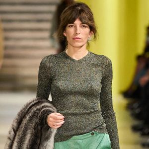 Lou Doillon défile lors du défilé Miu Miu Womenswear Automne/Hiver 2025-2026 dans le cadre de la semaine de la mode à Paris le 11 mars à Paris, France. Photo par Splash News/ABACAPRESS.COM