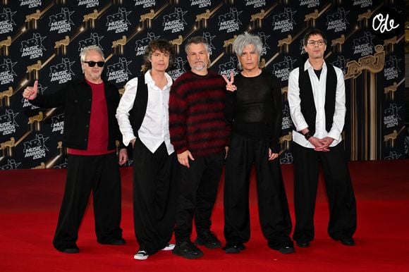 Dimitri Bodianski, Olivier Gerard, Marc Eliard, Nicola Sirkis et Boris Jardel du groupe Indochine au photocall de la 26ème édition des NRJ Music Awards à Cannes, le 1er novembre 2024. © Bebert-Guignebourg/Bestimage