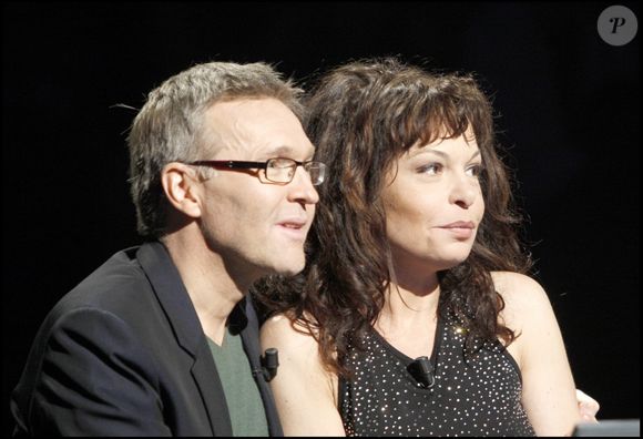 Isabelle Mergault est décédée à l’âge de 67 ans, après un combat contre le cancer.

Isabelle Mergault et Laurent Ruquier - émission spéciale people "Qui veut gagner des millions ?".
DANIEL ANGELI / BESTIMAGE