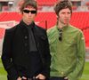 C'est un vrai coup de tonnerre. 

Liam et Noel Gallagher lors d'une conférence de presse d'Oasis avant leur concert au stade de Wembley à Londres.
©Alpha / Bestimage