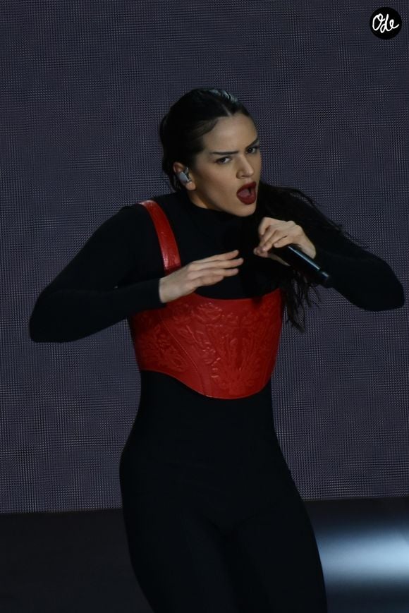 La chanteuse Pop Mexicaine Rosalia alias ''Motomami'' sur scène durant un Concert gratuit organisé par le Gouvernement Mexicain au "Zocalo square" à Mexico, Mexique, le 28 Avril 2023.

Photo : Backgrid USA / Bestimage