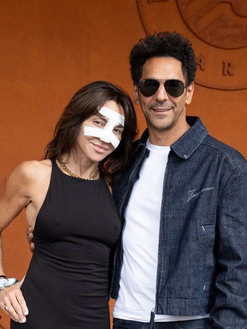 Tomer Sisley avec sa femme à Roland-Garros : les raisons des bandages au visage de Sandra