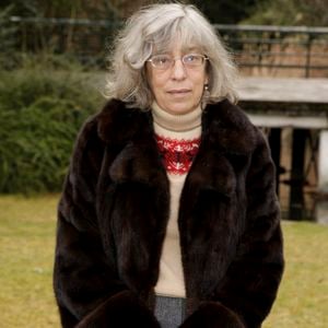 Jusqu'à sa disparition en 2019, elle a défendu une vie simple, indépendante et éloignée des mondanités.

Anémone lors du photocall du téléfilm Le Choix de Myriam, au 11e Festival international de la création télévisuelle de Luchon, le 6 février 2009. © Christophe Aubert via Bestimage