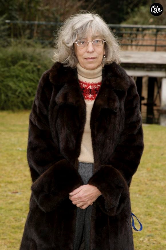 Jusqu'à sa disparition en 2019, elle a défendu une vie simple, indépendante et éloignée des mondanités.

Anémone lors du photocall du téléfilm Le Choix de Myriam, au 11e Festival international de la création télévisuelle de Luchon, le 6 février 2009. © Christophe Aubert via Bestimage