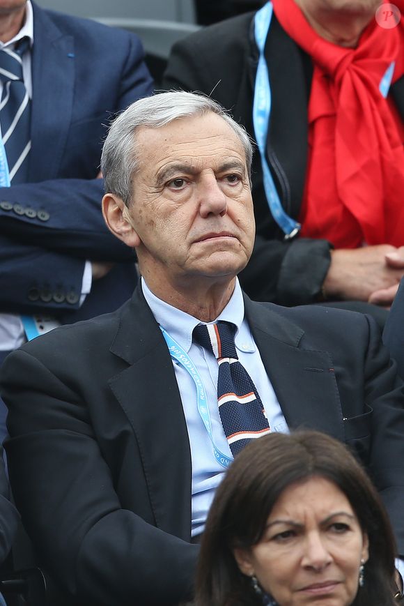 À la tête des sports de France Télévisions, il a défendu avec détermination la diffusion gratuite des grands événements.

Daniel Bilalian dans les tribunes de la finale homme des internationaux de France de Roland Garros à Paris le 5 juin 2016. © Moreau-Jacovides / Bestimage