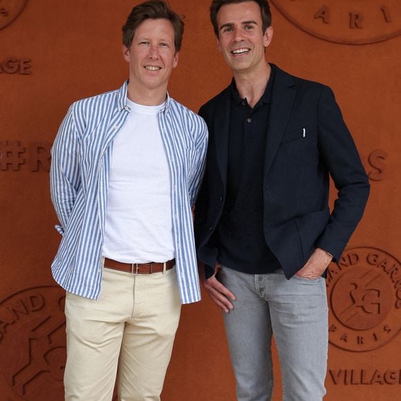 Jean-Baptiste Marteau et son compagnon Jean de Reynal - Célébrités au village des Internationaux de France de tennis de Roland Garros 2024 à Paris le 7 juin 2024.  © Jacovides-Moreau/Bestimage
