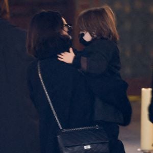 La mannequin s'est saisie de son compte Instagram pour faire honneur à leur fils Orso qui n'est plus un si petit garçon.

Gaëlle Pietri (ex-compagne du défunt) et son fils Orso - Arrivées aux obsèques (bénédiction) de Gaspard Ulliel en l'église Saint-Eustache à Paris. Le 27 janvier 2022
© Jacovides-Moreau / Bestimage