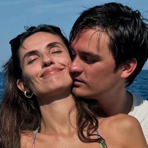 Alain-Fabien Delon a officialisé son couple avec Laura Bensadoun sur Instagram.