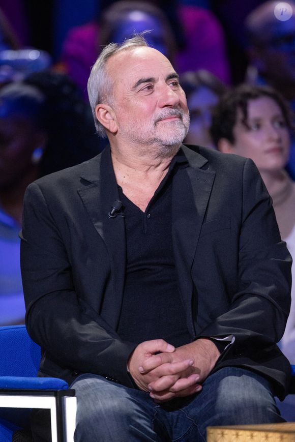Exclusif - Antoine Dulery lors de l'enregistrement de l'émission "La Boîte à secrets", présentée par F.Bollaert et diffusée le 2 janvier 2026 sur France 3, dans les studios du Lendit à Saint-Denis, France, le 1er décembre 2025. © Cyril Moreau/Bestimage