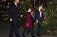 Concert de Noël de Kate Middleton : le prince William arrive avec leurs trois enfants, George et Louis se sont mis sur leur 31 !