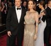 Brad Pitt et Angelina Jolie ne se sont pas exprimés sur le sujet

Brad Pitt et Angelina Jolie (habillée en Elie Saab) - 86ème cérémonie des Oscars à Hollywood, le 2 mars 2014. © JLPPA / Bestimage