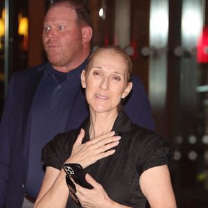 Celine Dion a été vue rentrant à son hôtel à 1h30 du matin après une longue répétition pour les Jeux Olympiques de 2024 à Paris, France, le 25 juillet 2024. Photo by Aissaoui Nacer/Splash News/ABACAPRESS.COM