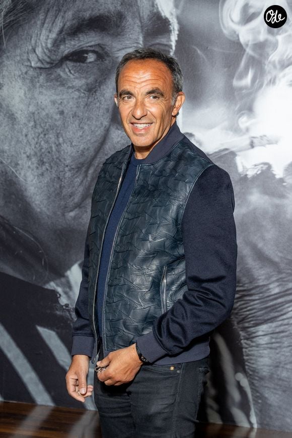Au cours de l'émission il s'est confié sur son rapport au temps

Nikos Aliagas assiste à l'exposition « Les Grands Ages » de Nikos Aliagas au Musée de l'Homme du Trocadéro, le 7 avril 2026 à Paris, en France. Photo de Nasser Berzane/ABACAPRESS.COM