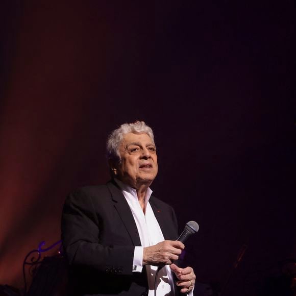 Concert d’Enrico Macias pour sa tournée La Fête Continue ! dans la salle de spectacle Le Dôme de Paris - Palais des Sports à Paris, France, le 15 mars 2025. © Jack Tribeca/Bestimage
